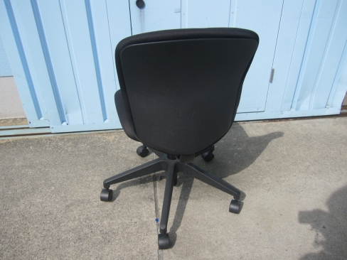 事務イス　ブラック　肘なし　ジョインテックス