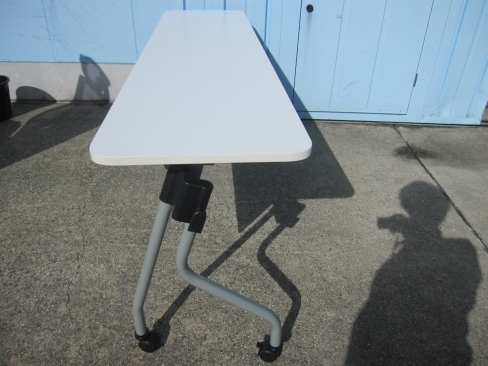 会議用テーブル　スタックテーブル　幕板あり　1800ｘ450ｘ720　ホワイト　藤沢工業製