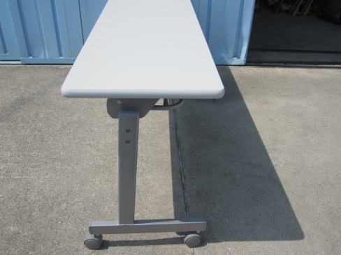 特価！　会議用テーブル　幕板付き　ニューグレー　1800ｘ450ｘ700　天板傷あり