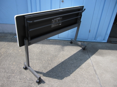 会議用テーブル　ホワイト　1500ｘ450ｘ700　スタックテーブル　