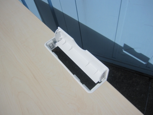 ワークデスク　1400ｘ700ｘ720　木目チーク　コクヨ製デルフィ２　SDT-DJ147M10