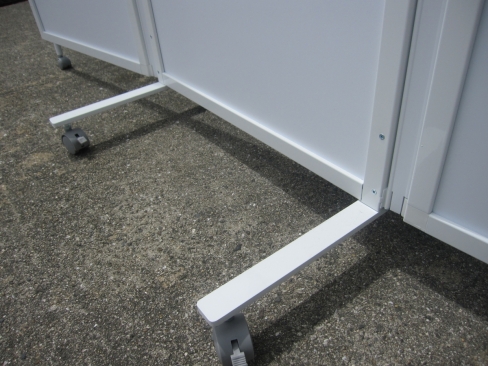 3連パーテーション　1800ｘ1800　ホワイト