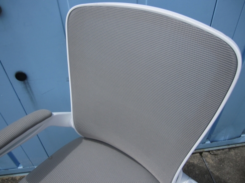 事務イス　肘あり　ライトグレー