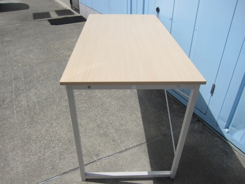 特価！　ワークデスク　アジャスター無し　木目チーク　1200ｘ600ｘ690