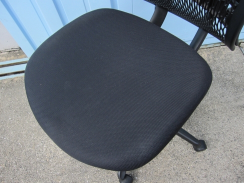 事務イス　ブラック　イナバ製イエラチェア　ローバック