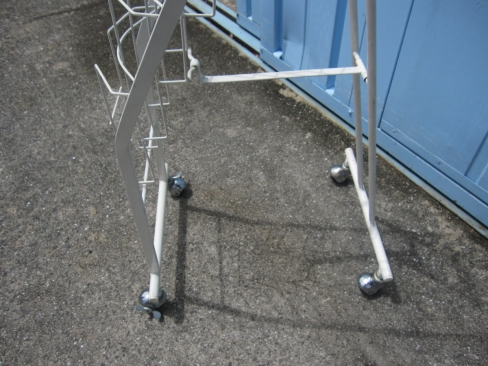 カタログスタンド　1列10段　ホワイト　キャスター付き　360ｘ500ｘ1500