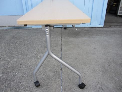 会議用テーブル　スタックテーブル　1800ｘ500ｘ700　木目チーク