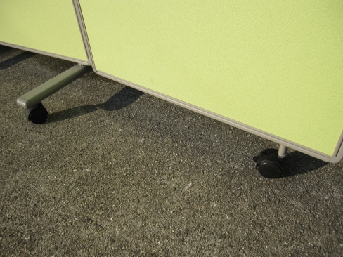 3連パーテーション　ライトグリーン　1850ｘ1500