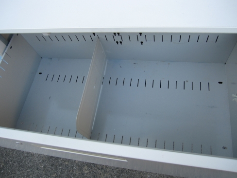 2段ラテラル　鍵あり　ホワイト　天板付き　900ｘ450ｘ780　ウチダ製