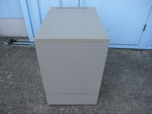 3段ワゴン　鍵あり　木目　ウチダ製　400ｘ600ｘ610