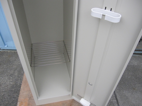 1人用ロッカー　鍵あり　ニューグレー　317ｘ515ｘ1790　生興製