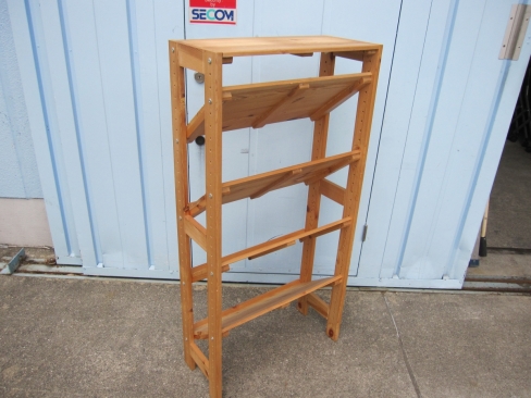 木製カタログスタンド　590ｘ250ｘ1190