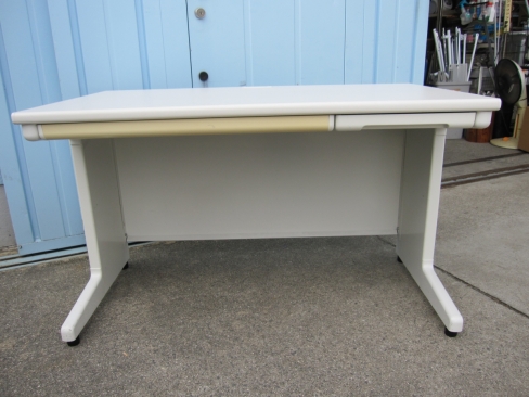 事務机　平デスク　ホワイト　1200ｘ700ｘ700　引き出し日焼けあり　プラス製