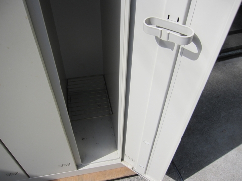 特価！　4人用ロッカー　鍵あり　ニューグレー　900ｘ515ｘ1790