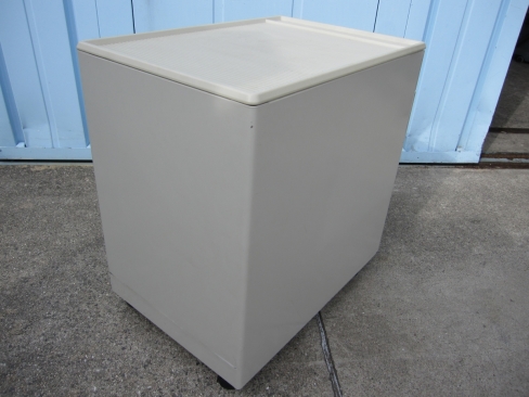 ３段ワゴン　ニューグレー　鍵あり　プラス製　400ｘ550ｘ620