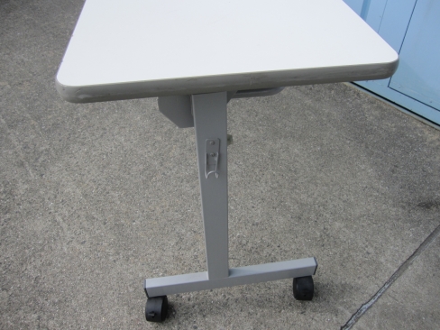 会議用テーブル　ホワイト　1800ｘ450ｘ720　スタックテーブル