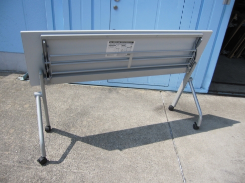 特価！　会議用テーブル　ホワイト　1500ｘ450ｘ700　スタックテーブル　天板傷あり