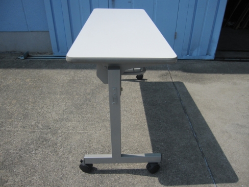 会議用テーブル　ホワイト　1200ｘ450ｘ700　スタックテーブル