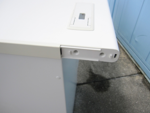 事務机　両袖デスク　ホワイト　鍵あり　イナバ製　1400ｘ700ｘ700