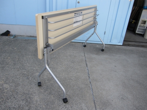 会議用テーブル　スタックテーブル　1800ｘ500ｘ700　木目チーク