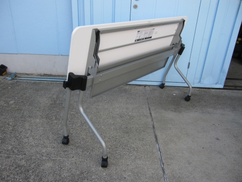 会議用テーブル　スタックテーブル　ホワイト　1500ｘ450ｘ720