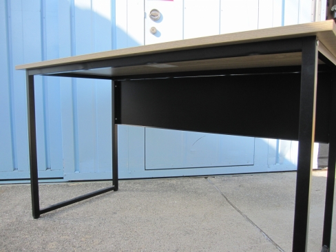 ワークデスク　木目チーク　1200ｘ600ｘ700