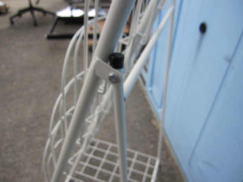 2列7段カタログスタンド　ホワイト　530ｘ450ｘ1420