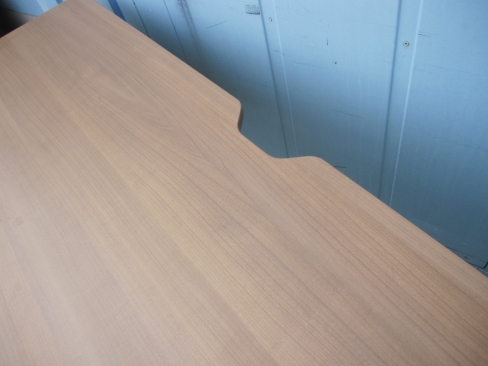 事務机　鍵あり　1200ｘ700ｘ700　木目　片袖デスク