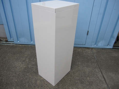 1列9段クリアケース　ホワイト　280ｘ340ｘ880