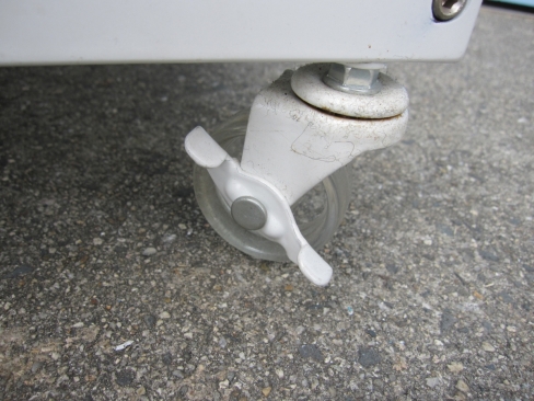 キャスター付きワゴン　ホワイト　600ｘ440ｘ720