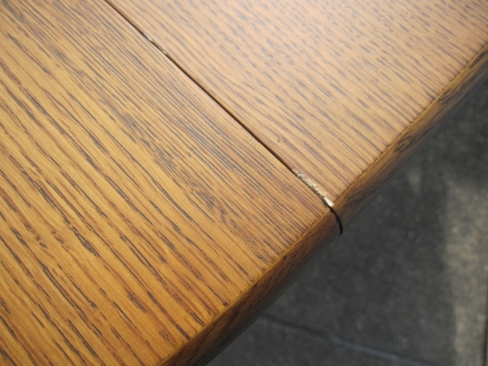 ダイニングテーブル　エクステンションテーブル　1100～1700ｘ1100ｘ720　定価13万円程度