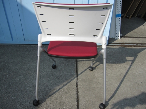 特価！　会議用チェア　レッド　イトーキ製マノスチェア　KLD-320PG-ZWM4