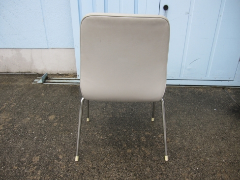 会議用チェア　ビニールレザー　ライトグレー