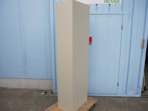 1人用ロッカー　鍵あり　ニューグレー　317ｘ515ｘ1790　生興製