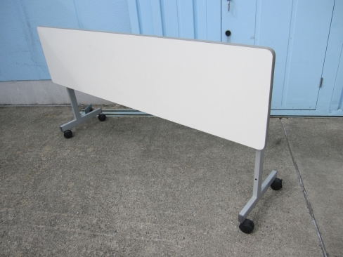 会議用テーブル　ホワイト　1800ｘ450ｘ720　スタックテーブル