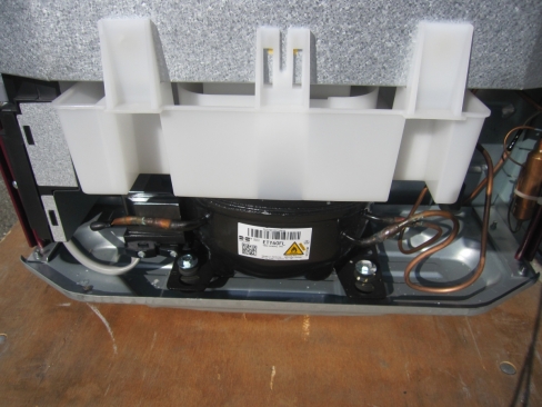 状態良好！　AQUA　2020年製　2ドア冷凍冷蔵庫　AQR-17K（R)