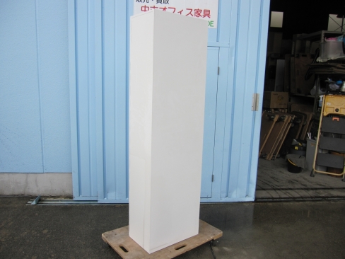 １人用ロッカー　ホワイト　鍵あり　317ｘ515ｘ1790　コクヨ製LK