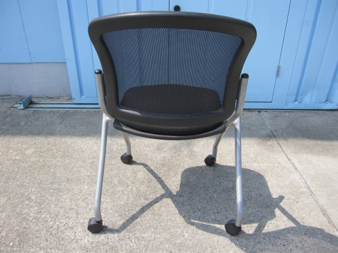 会議用チェア　ブラック　メッシュ　TOKIO製　ネスティングチェア