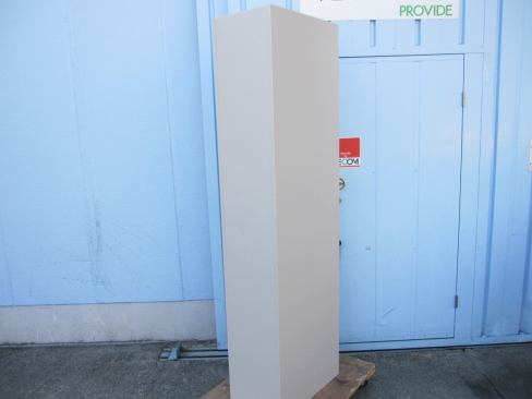 1人用ロッカー　鍵あり　ニューグレー　イトーキ製　317ｘ515ｘ1790