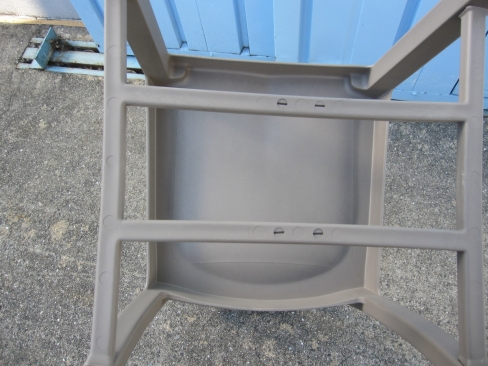 チェア　ポリプロピレン　ライトブラウン