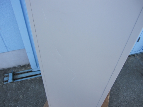 1人用ロッカー　鍵あり　ニューグレー　イトーキ製　317ｘ515ｘ1790