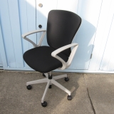 事務イス 肘あり ブラック イナバ製バルチェ