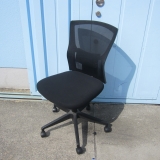 事務イス ブラック イトーキ製サリダチェア