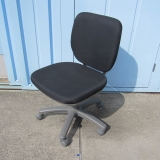 事務イス ブラック オカムラ製ビラージュ 肘なし