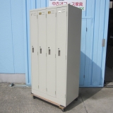 特価! 4人用ロッカー 3か所鍵あり 1か所シリンダー無し 900x515x1790